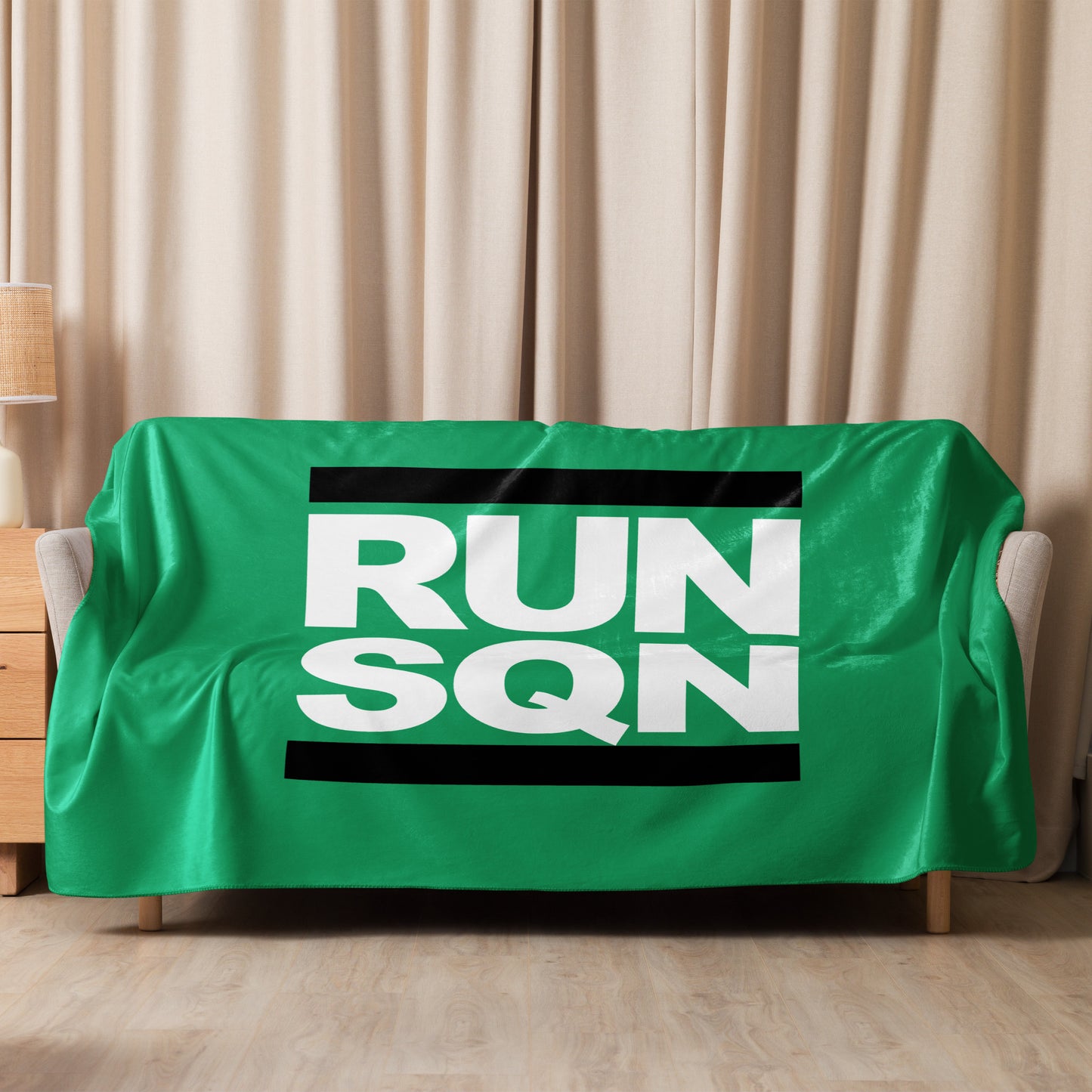 RUN SQN Sherpa blanket