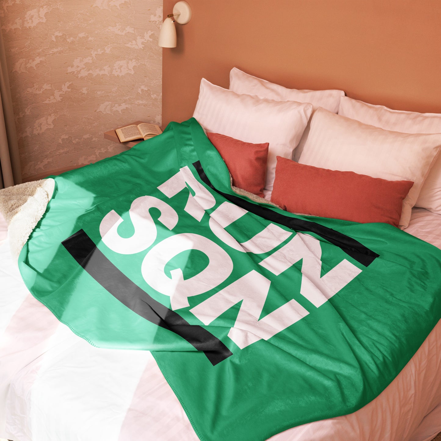 RUN SQN Sherpa blanket